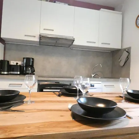 Apartment T2 Pour 4 Pers. Avec Balcon, Parking, Et Cuisine Equipee - - Fr-1-457-282 Saint-Lary-Soulan